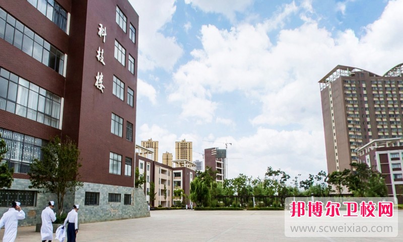 学校位于昆明市嵩明县杨林职教园区,占地面积627.