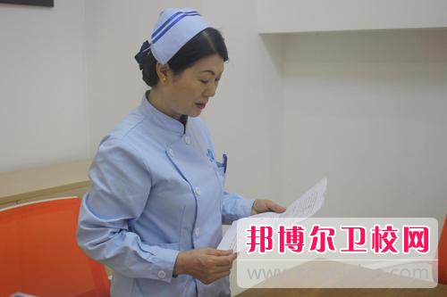 安徽2021年女生学什么卫校好