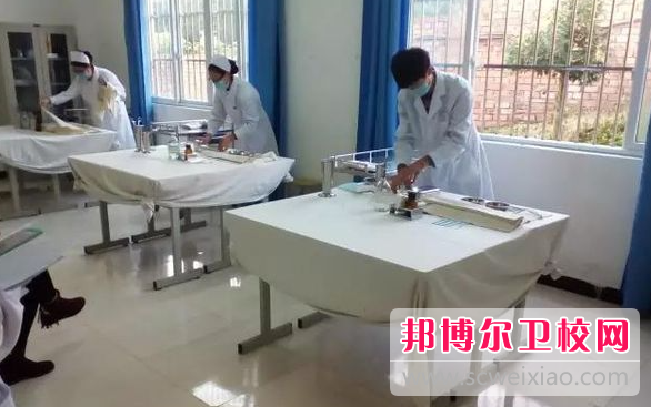 江苏2023年女生学护理学校好不好找工作